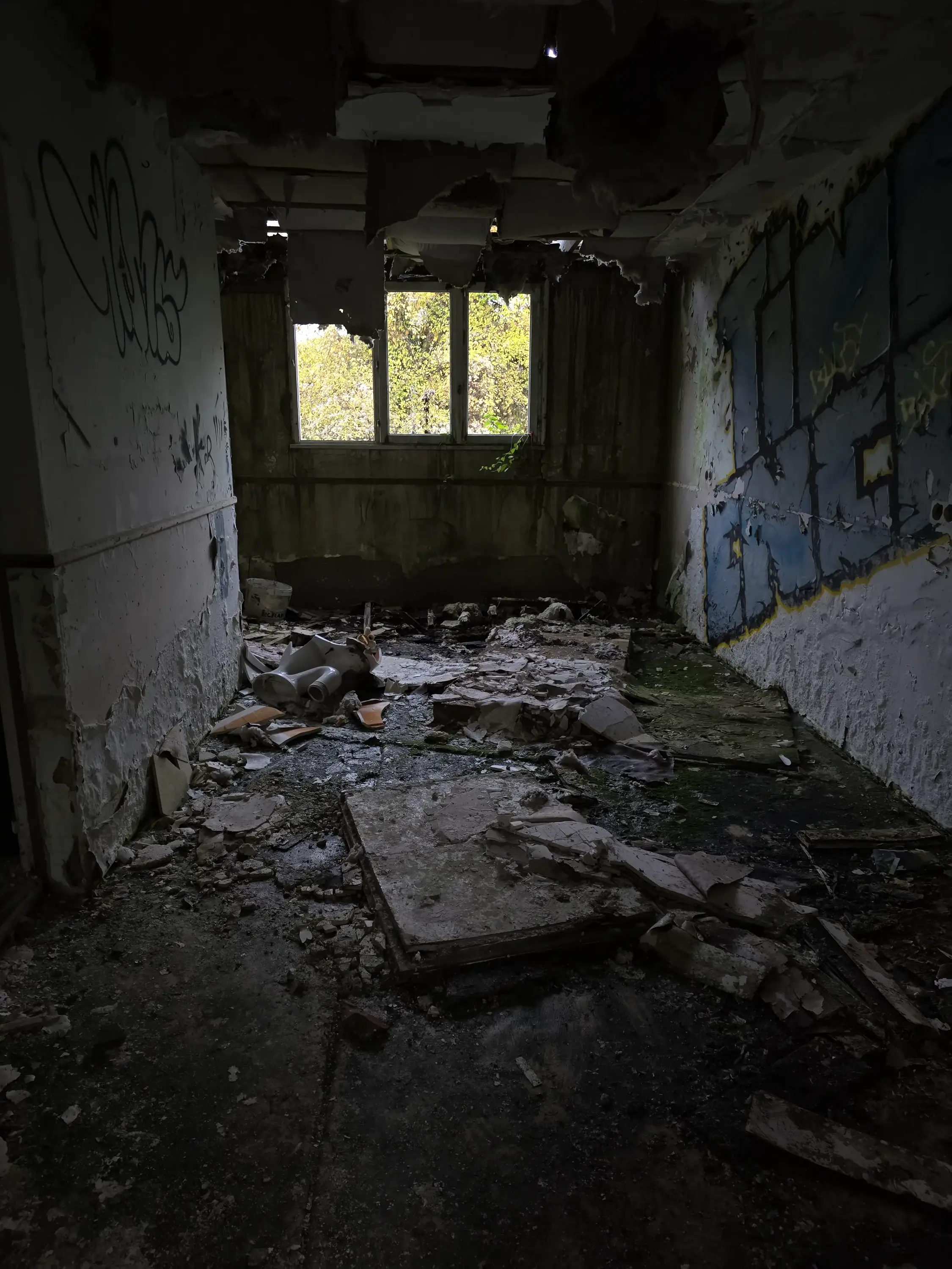 Exploration frémissante d’un hôtel abandonné